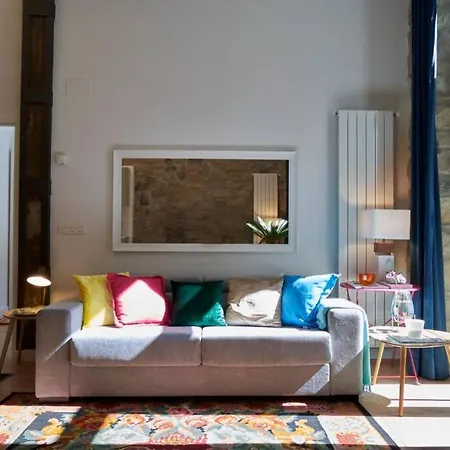 Unique And Stylish Apt In The Heart By Santiago Withac 아파트 산세바스티안